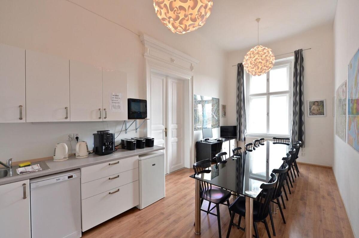 Apartment 13 Single Beds In Centrum Prague