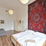 13 Single Beds In Prague Centrum